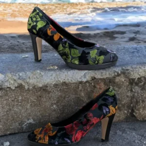 Vintage 90s Gabor Floral Velvet Heels - Elegant Black Mid Heel Pumps, Size 38
